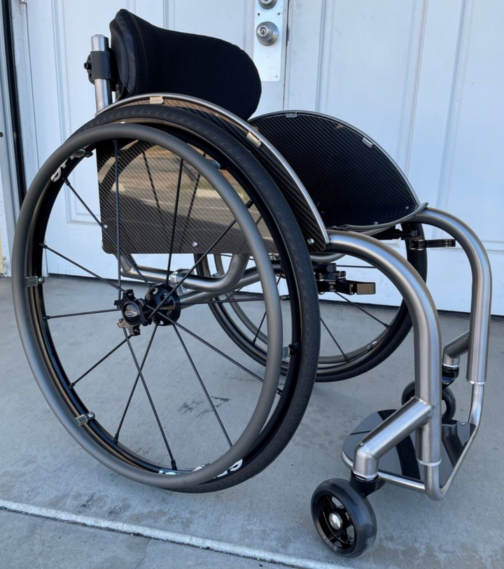 Hands On Concepts HOC Everyday Open Design Wheelchair - adjustable CoG