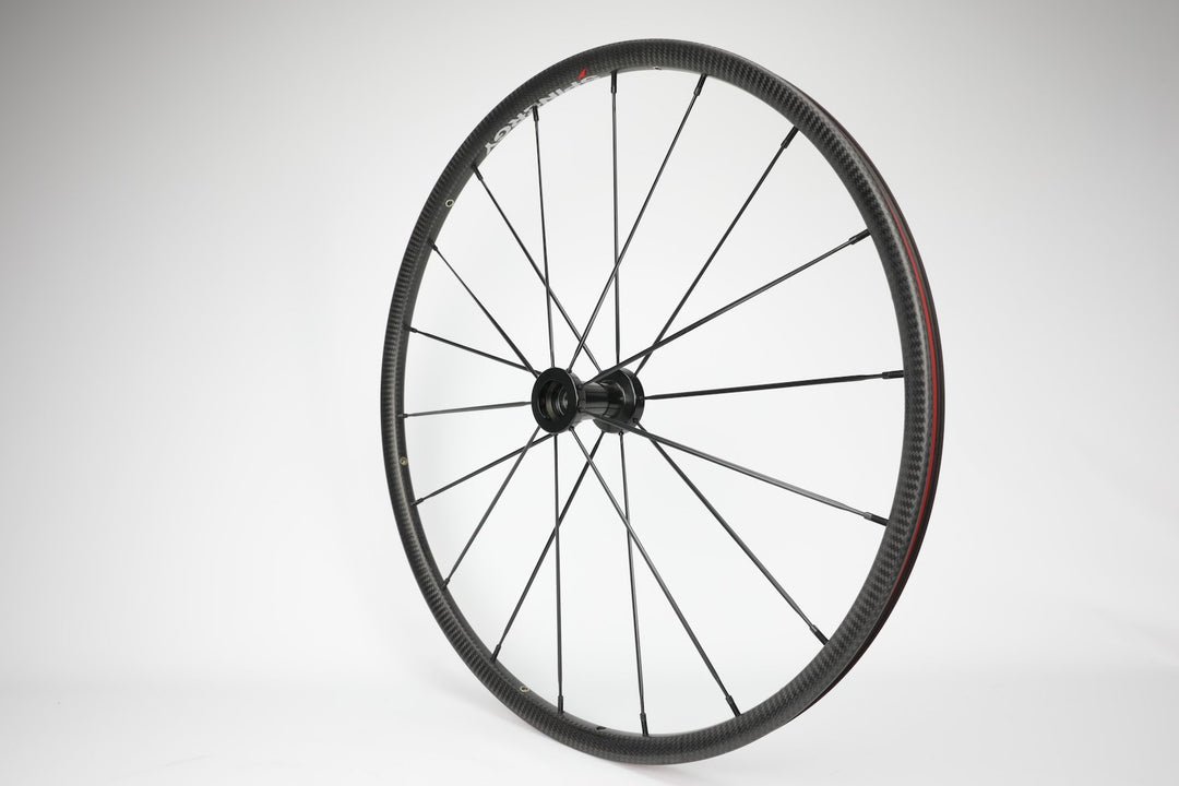 Spinergy CLX Wheelchair Wheel - Angle View