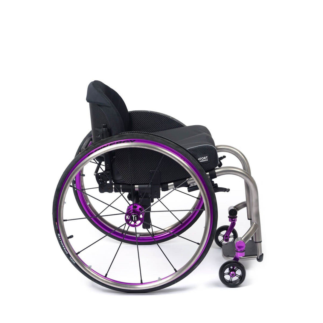 TiLite ZRA WHEELCHAIR - SIDE VIEW